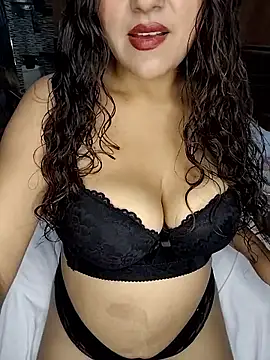 shantal1921 online show from May 10, 2026, 11:50 pm