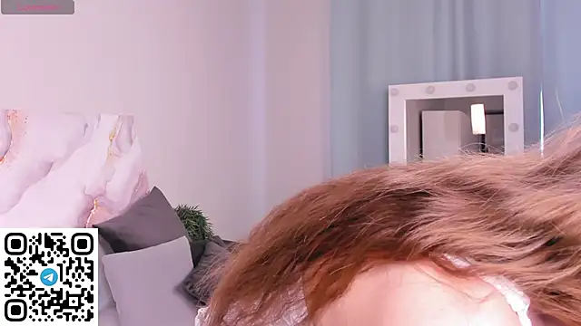 Xenia paradise online show from April 7, 2026, 1:07 am