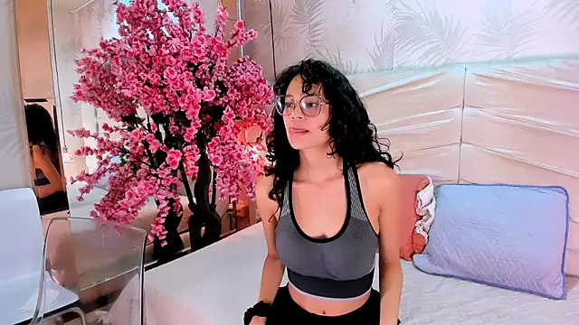 Tyna01 online show from March 19, 2026, 12:16 pm