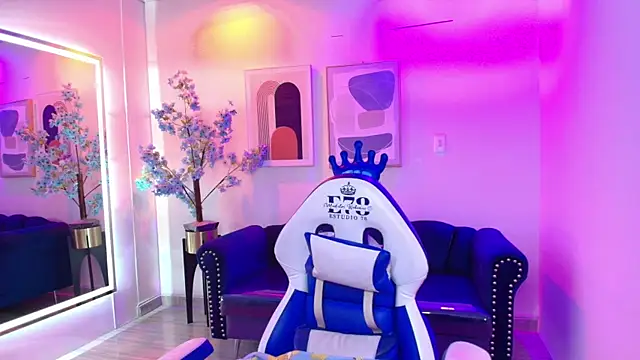 Miia  owens online show from March 31, 2026, 11:12 am