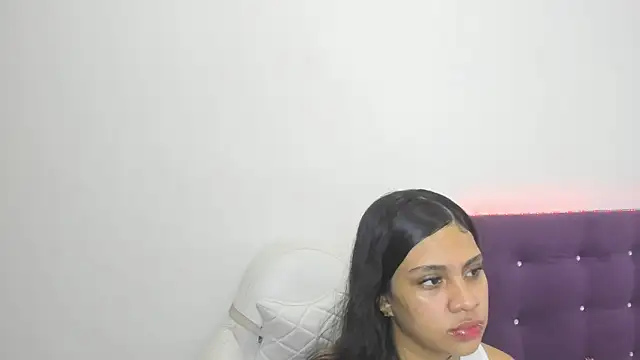 madelinesquirt online show from May 18, 2026, 6:56 pm