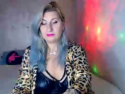 LilLux online show from March 27, 2026, 6:44 am