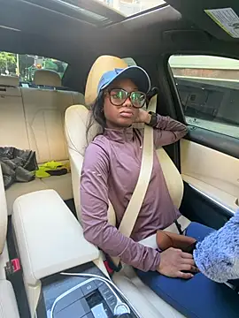 Princessssbby online show from April 15, 2026, 2:32 pm