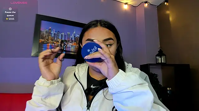 Lucyy tits online show from June 30, 2026, 12:38 pm
