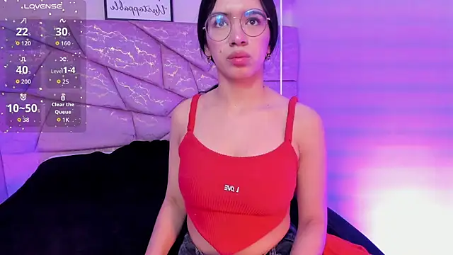 Snapshot of Amara_Velle chatting on June 6, 2026, 1:05 pm Amara Velle online show from June 6, 2026, 1:05 pm