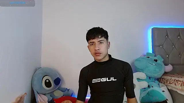 Snapshot of Sebas_fire4 chatting on March 12, 2026, 2:10 pm Sebas fire4 online show from March 12, 2026, 2:10 pm