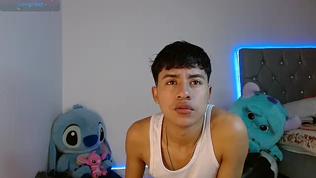 Snapshot of Sebas_fire4 chatting on March 15, 2026, 12:17 am Sebas fire4 online show from March 15, 2026, 12:17 am