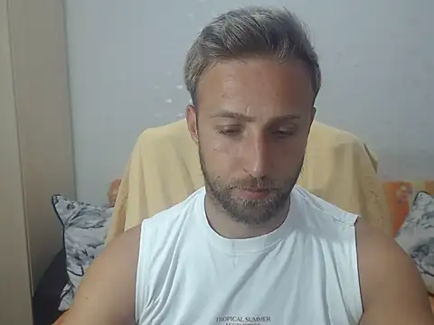 BlondEagleMuscle online show from July 22, 2026, 7:38 pm