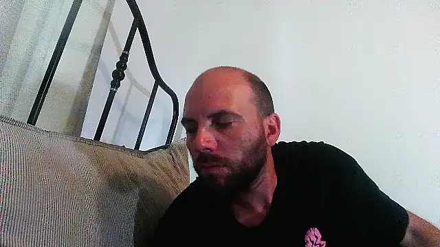 Snapshot of experiencelove chatting on August 6, 2026, 6:14 pm experiencelove online show from August 6, 2026, 6:14 pm
