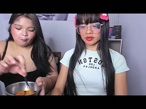 YunaBigCock online show from August 1, 2026, 8:01 am