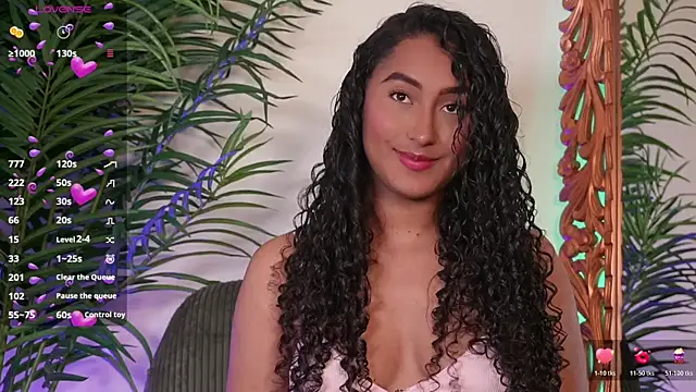 SoyJuliana 19 online show from July 2, 2026, 12:33 pm