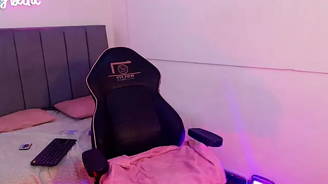 KVAS TAY1 online show from March 18, 2026, 3:13 pm