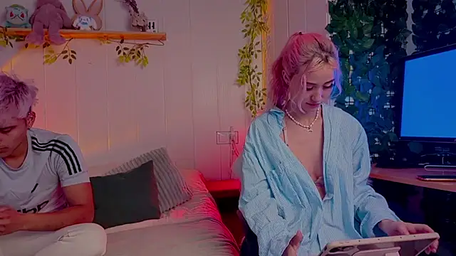 lunaticas  online show from April 4, 2026, 10:55 am