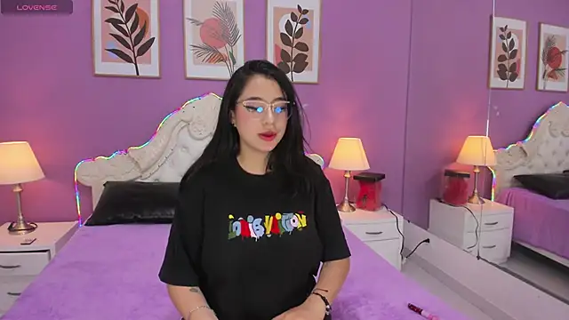YayaQueen online show from June 5, 2026, 12:11 pm