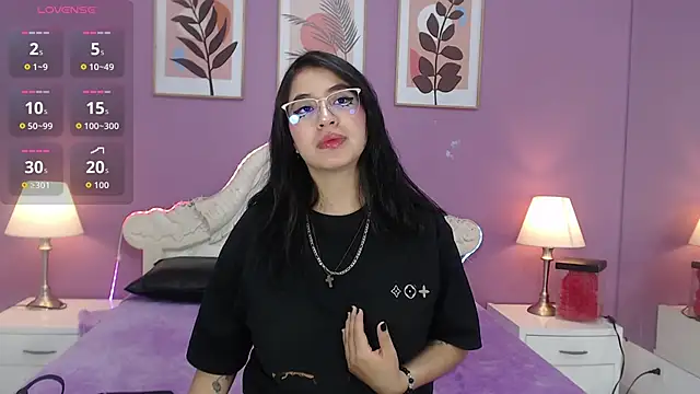YayaQueen online show from June 13, 2026, 12:14 pm