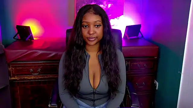 NyaraBuenoBabestationx online show from May 5, 2026, 5:27 pm