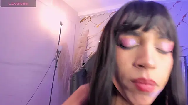 nikkita dragon  online show from March 10, 2026, 8:02 pm