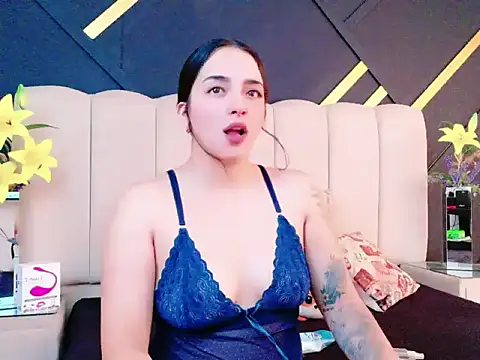 IsadoraSmit online show from May 15, 2026, 12:47 pm