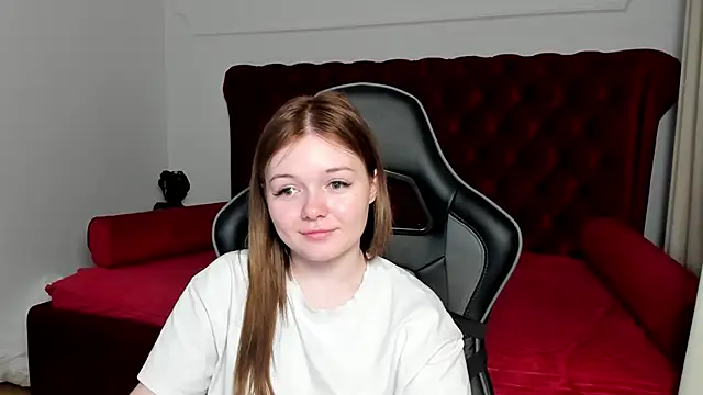 ElinaVale online show from June 11, 2026, 12:32 am