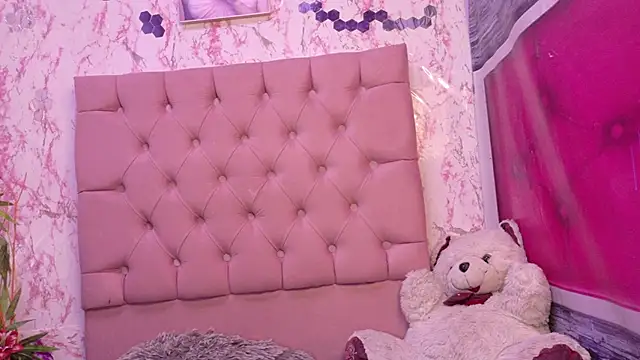 Snapshot of Candykss chatting on May 2, 2026, 12:27 am Candykss online show from May 2, 2026, 12:27 am