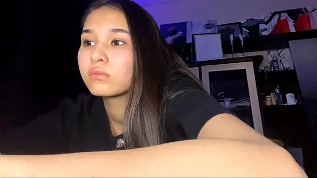 CatherineForbes online show from April 17, 2026, 4:21 pm