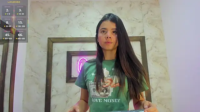 Tamara Ferrer online show from March 29, 2026, 11:23 am