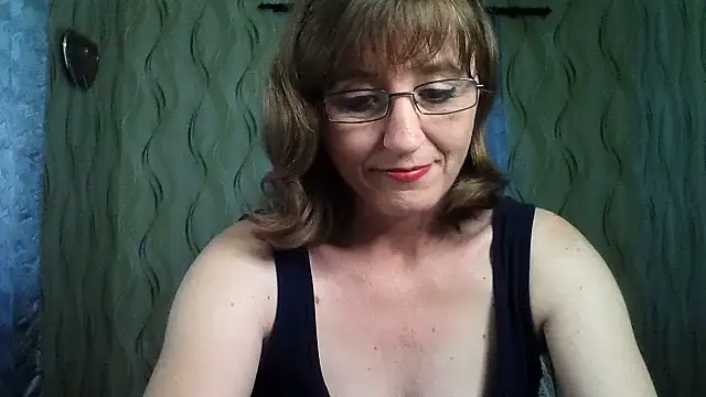 Snapshot of Alisaprice077 chatting on June 21, 2026, 6:41 am Alisaprice077 online show from June 21, 2026, 6:41 am