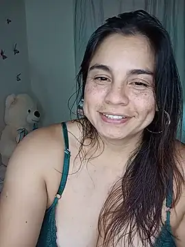 Snapshot of BettyBoo_w chatting on June 24, 2026, 11:02 pm BettyBoo w online show from June 24, 2026, 11:02 pm