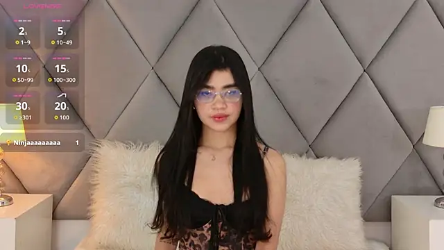 OliviaDiaz online show from April 25, 2026, 8:17 pm