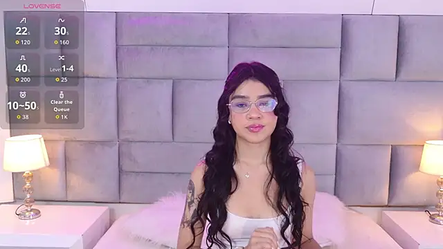 OliviaDiaz online show from March 23, 2026, 7:03 pm