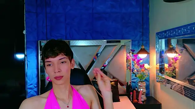 Stefany PiInk online show from May 26, 2026, 12:47 pm
