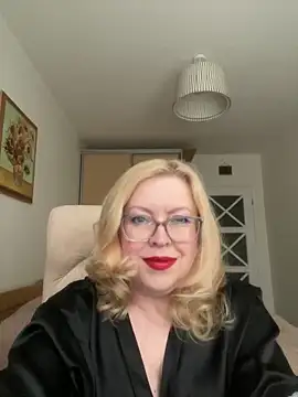 JanieLight53 online show from April 20, 2026, 3:57 pm