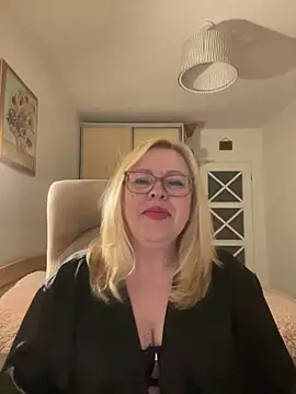 JanieLight53 online show from May 20, 2026, 8:50 pm