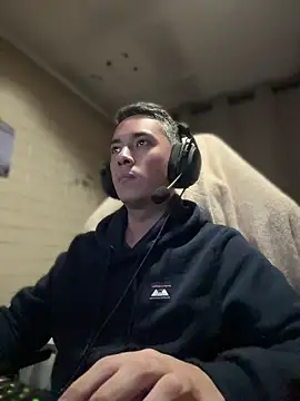 Cr1sXPorn online show from April 19, 2026, 1:50 am