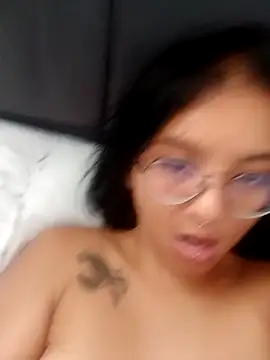 Snapshot of Dhalia_Noctis chatting on March 14, 2026, 5:08 pm Dhalia Noctis online show from March 14, 2026, 5:08 pm