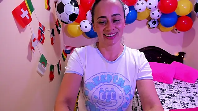 sara florez12 online show from June 11, 2026, 11:35 pm