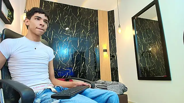 ValeriHot 1 online show from April 8, 2026, 2:57 am