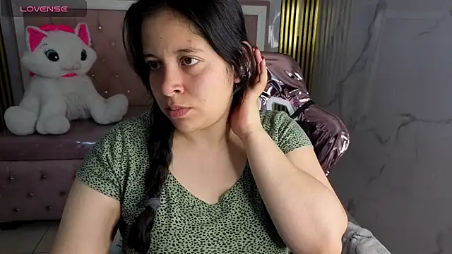 sara tellez s online show from June 5, 2026, 3:11 am