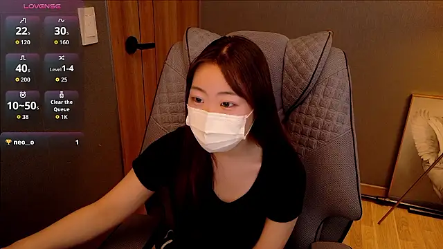 Snapshot of Berry_Chuu chatting on April 5, 2026, 11:17 am Berry Chuu online show from April 5, 2026, 11:17 am