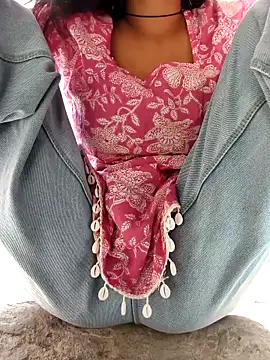 nidhii nude online show from April 10, 2026, 3:46 am