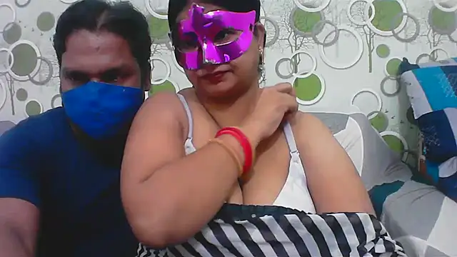 Snapshot of hard_to_do__ chatting on July 8, 2026, 5:13 pm hard to do online show from July 8, 2026, 5:13 pm