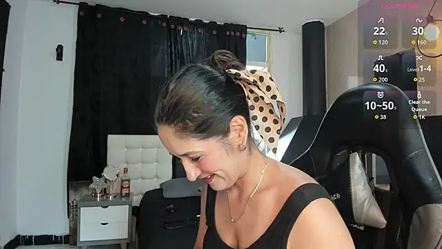 Snapshot of Vicky_Angeel chatting on July 1, 2026, 6:41 pm Vicky Angeel online show from July 1, 2026, 6:41 pm