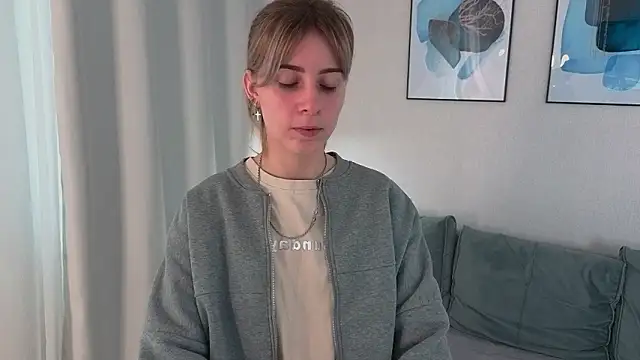 RebeccaaNelson online show from March 25, 2026, 7:08 am