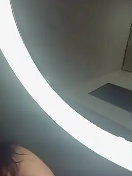 Elenna   online show from April 13, 2026, 1:37 pm