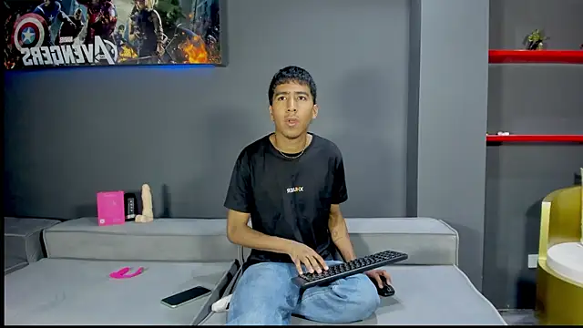 Ender h0tt online show from July 1, 2026, 8:31 pm