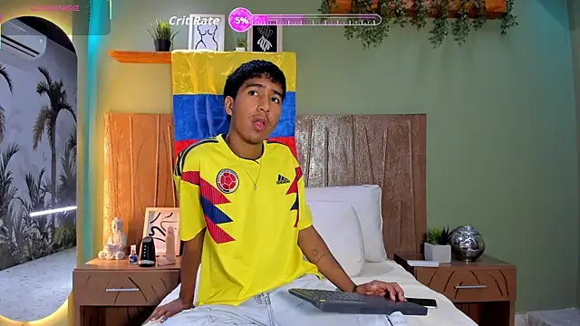 Ender h0tt online show from July 7, 2026, 8:56 pm