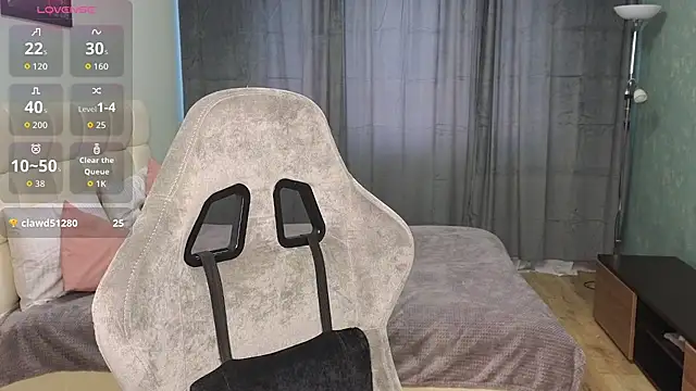 Kristy Bell1 online show from April 10, 2026, 7:37 am