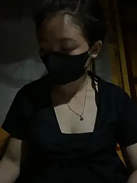 Snapshot of Bling-pusy chatting on June 27, 2026, 12:55 pm Bling-pusy online show from June 27, 2026, 12:55 pm