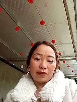 Yellow-pink online show from March 27, 2026, 11:11 am