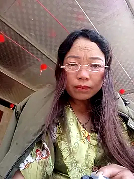 Yellow-pink online show from March 19, 2026, 6:57 am